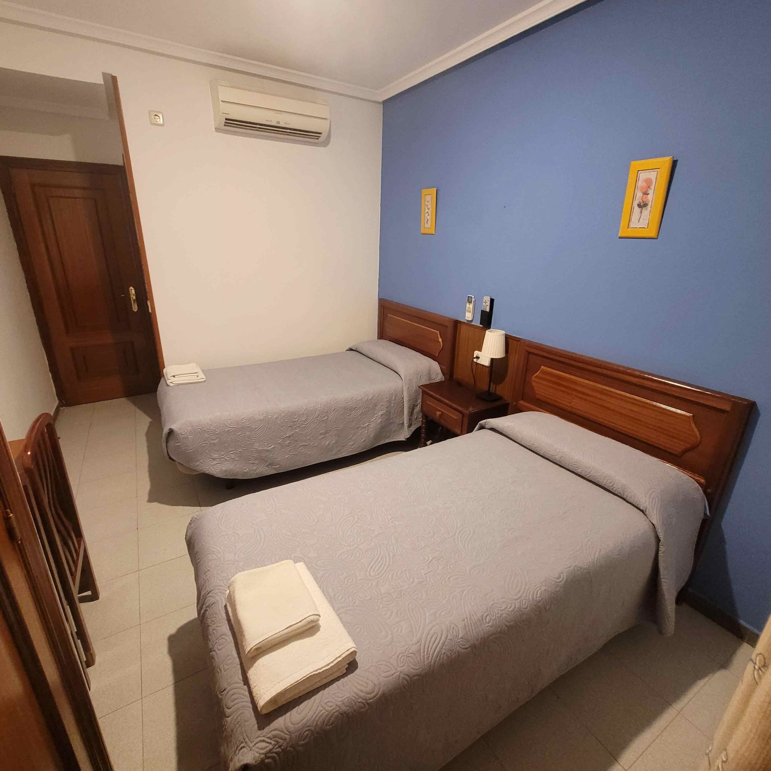 Hostal Pan América habitación con dos camas